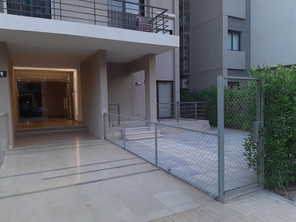 Luxury Apartment for Rent in Fifth Square New Cairo with Garden View 3