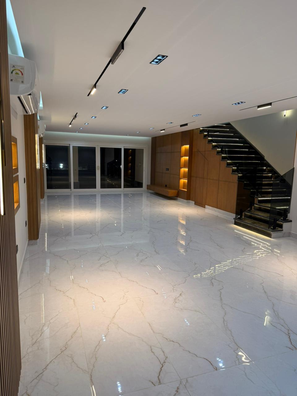 First-Use Furnished Villa for Rent in Mountain View iCity New Cairo with Garden View 12