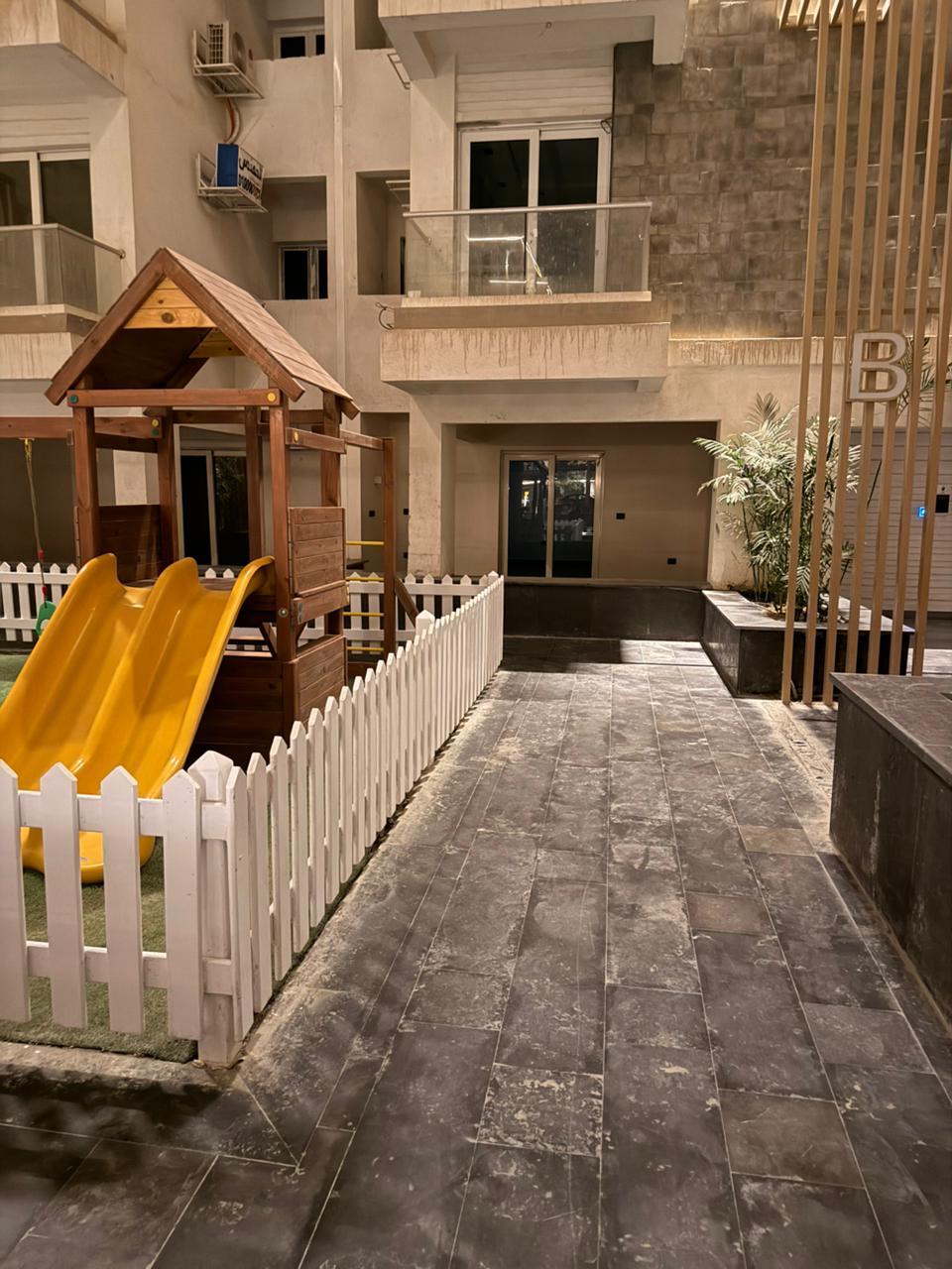 First-Use Furnished Villa for Rent in Mountain View iCity New Cairo with Garden View 7