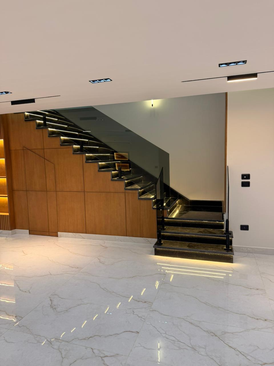 First-Use Furnished Villa for Rent in Mountain View iCity New Cairo with Garden View 10