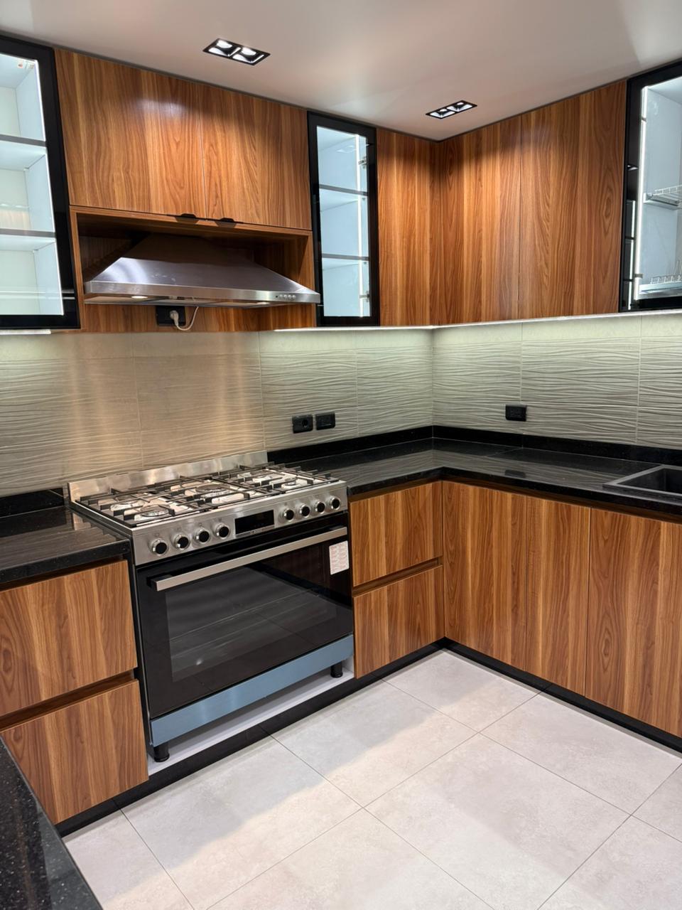 First-Use Furnished Villa for Rent in Mountain View iCity New Cairo with Garden View 6